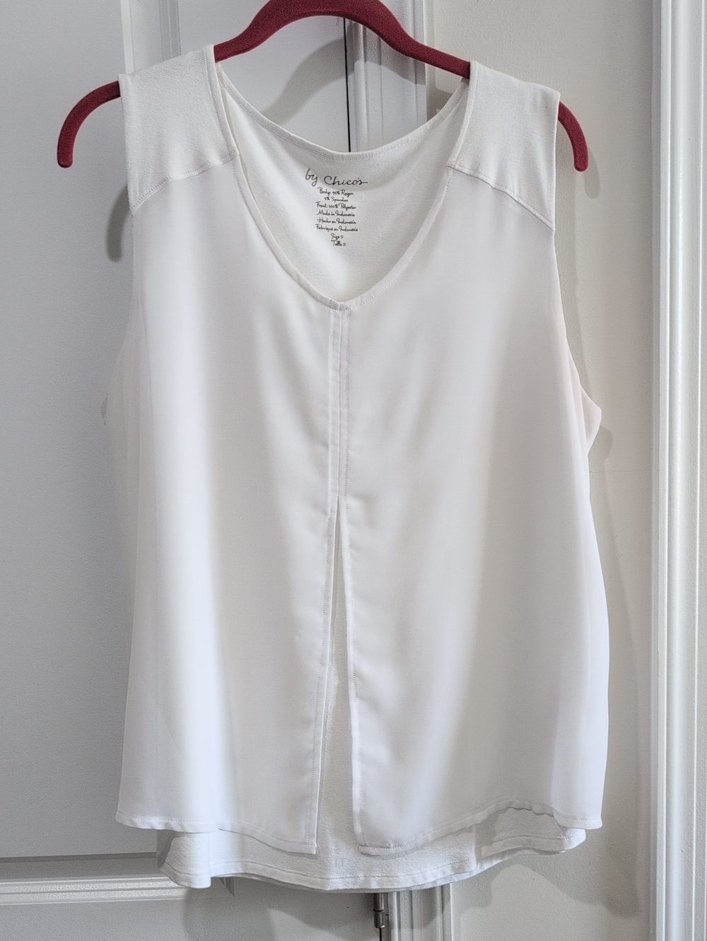 Chico's White Layered V-Neck Sleeveless Top